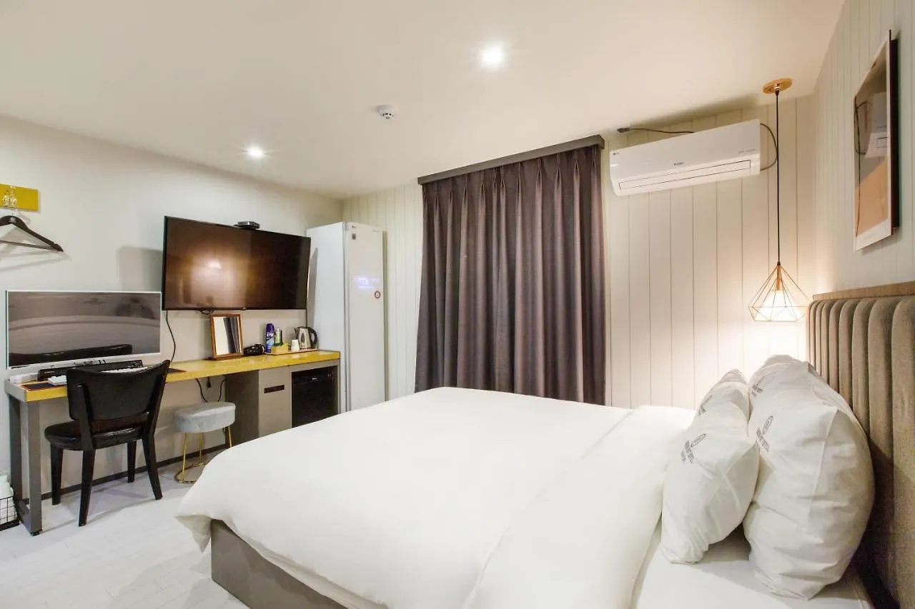 Brown-Dot Hotel Minam بوسان 3*,