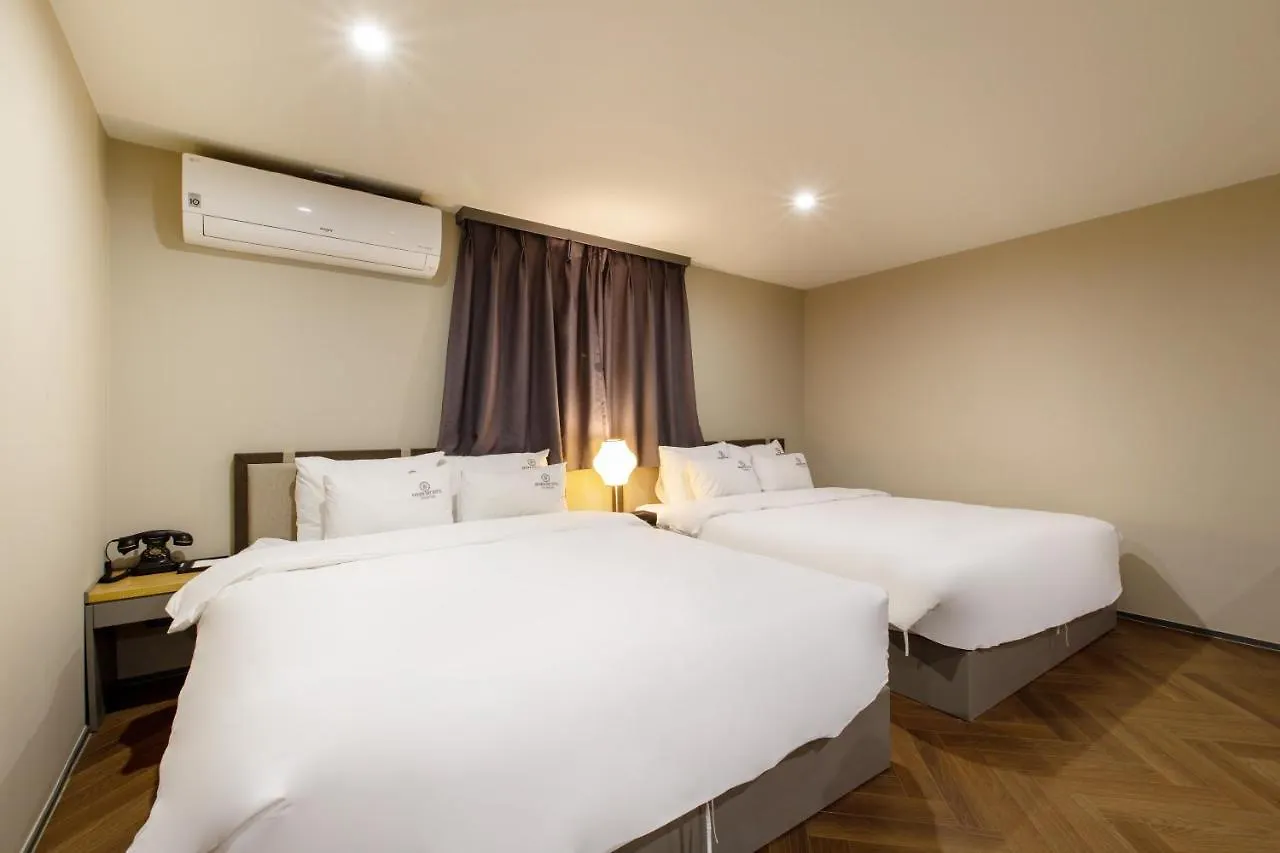 Brown-Dot Hotel Minam Busan