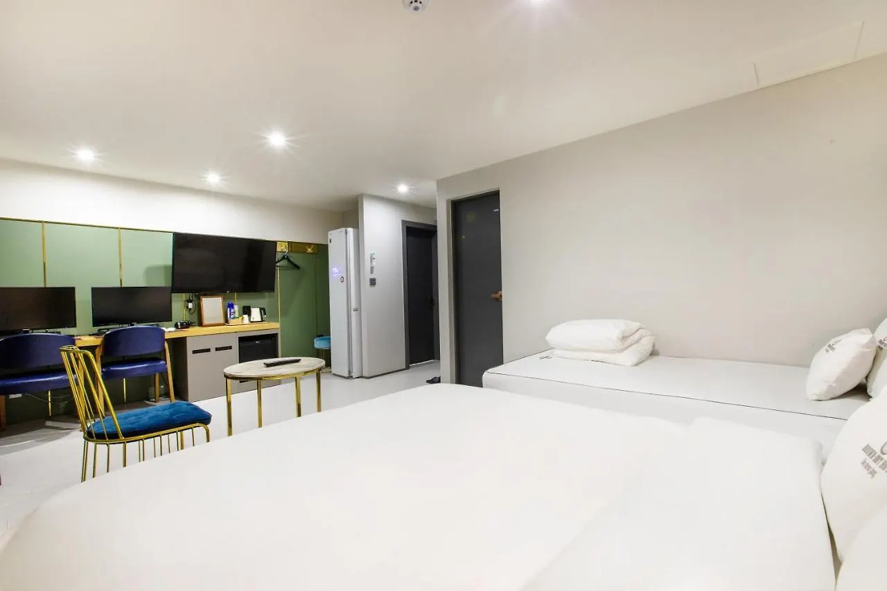 Brown-Dot Hotel Minam Busan South Korea