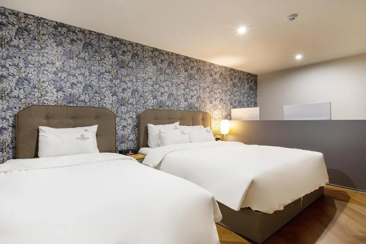 Brown-Dot Hotel Minam Busan