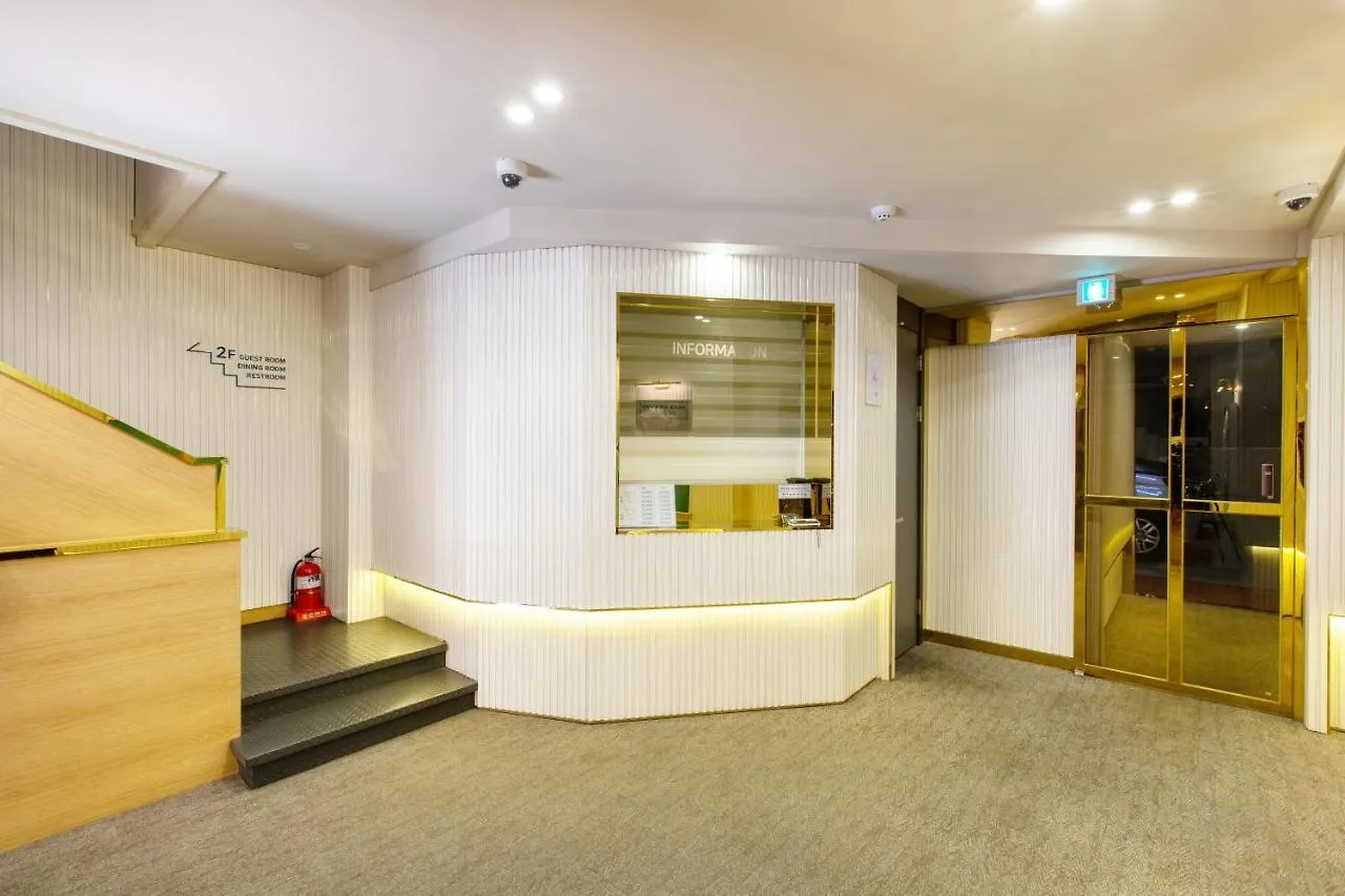 Brown-Dot Hotel Minam Busan 3*,  South Korea