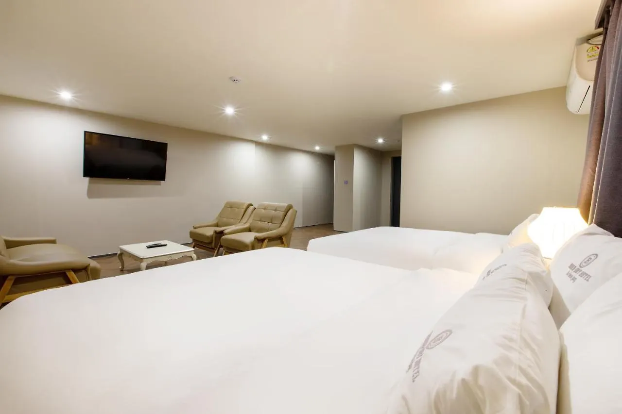 Brown-Dot Hotel Minam بوسان