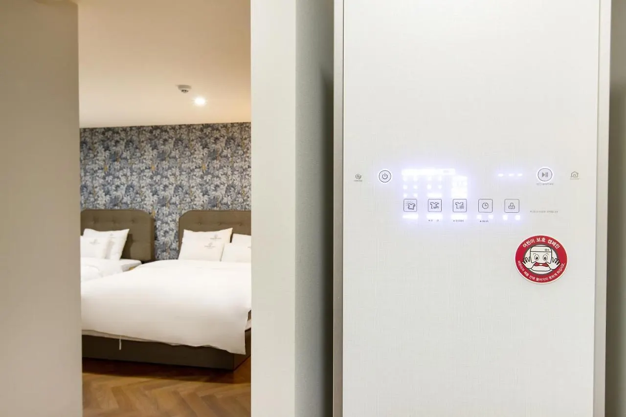 Brown-Dot Hotel Minam Busan